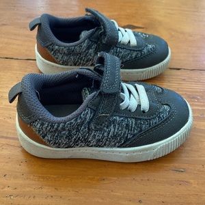 Carter’s Gustav Size 6 Toddler Sneakers